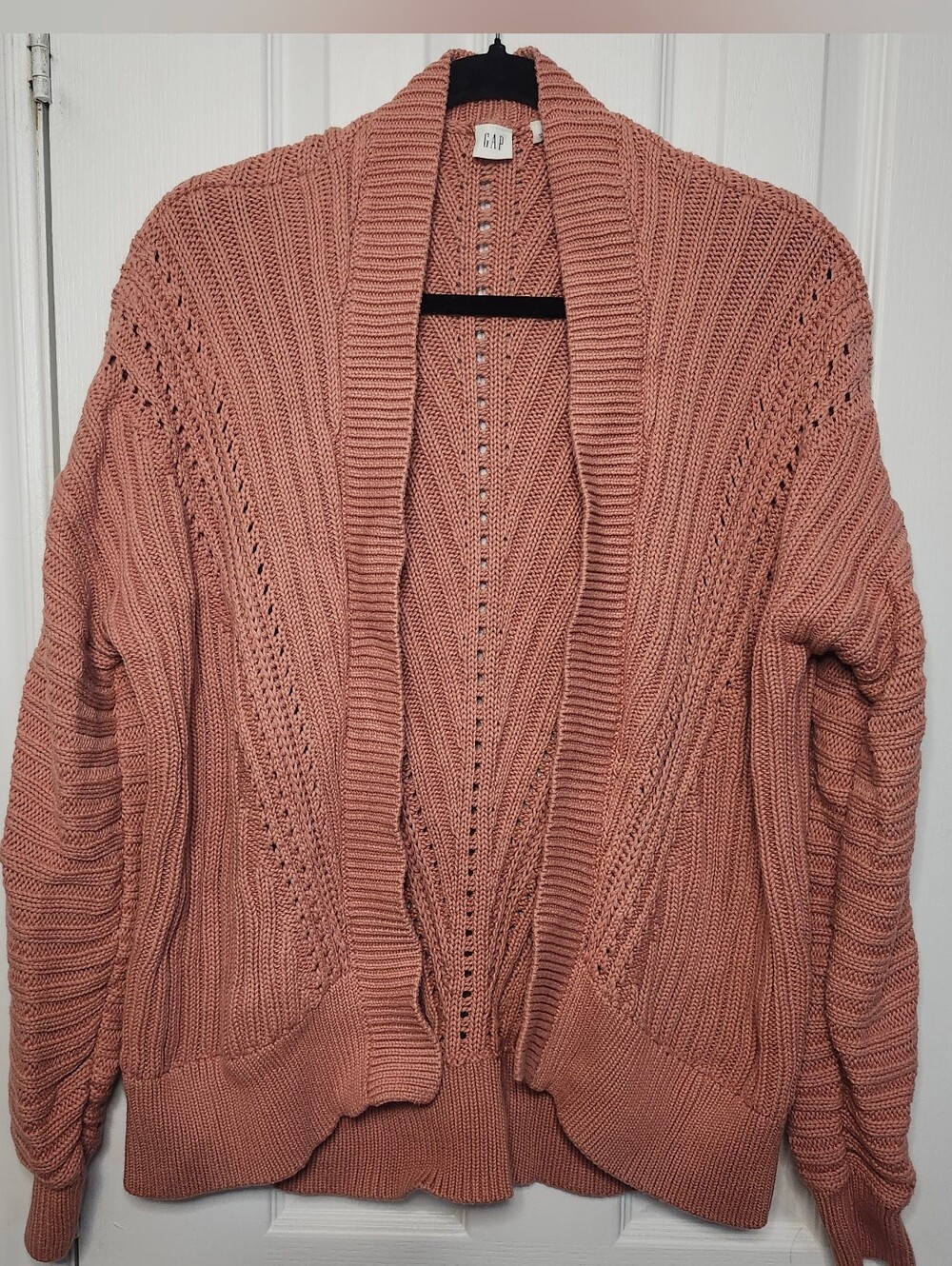 GAP women's Open-front Chunky Knit Cardigan in Dusty Rose- Size Medium